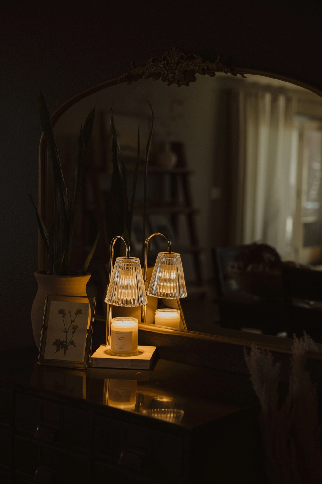 Fluted Glass Candle Warmer Lamp